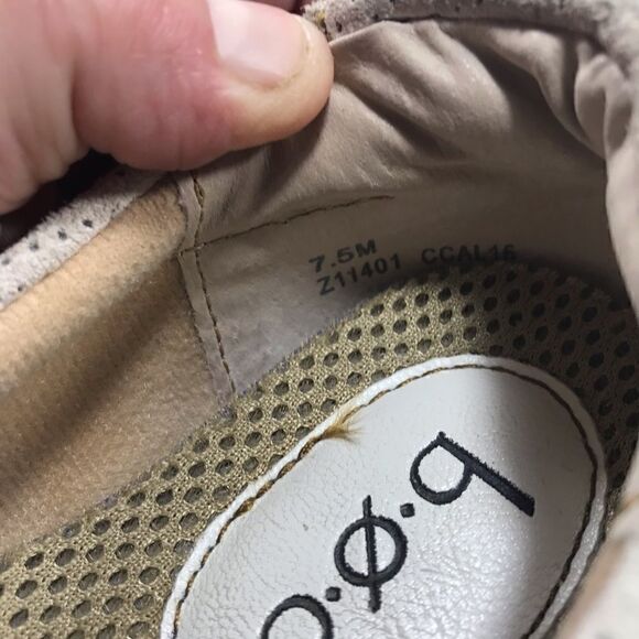 b. ø. c. Slip on Clogs - Picture 7 of 8